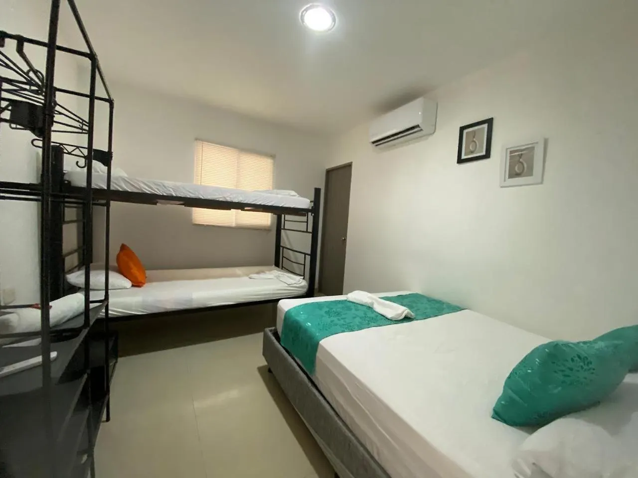 Pensionat Shekinah House Hotell Cartagena